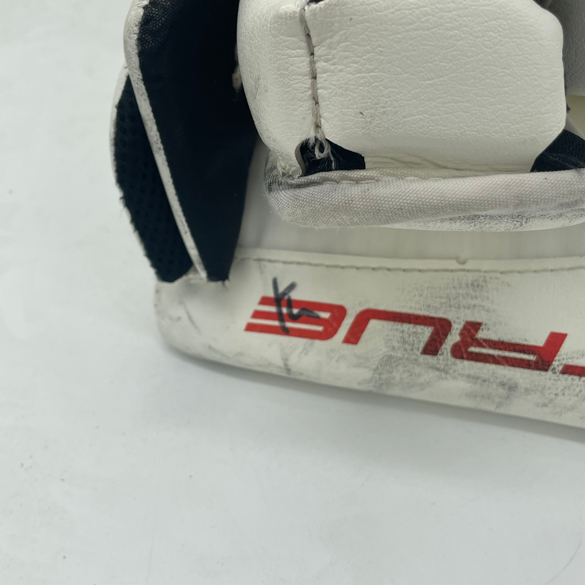  True HZRDUS PX4 - Used Pro Stock Goalie Blocker - Felix Sandström (White/Orange)