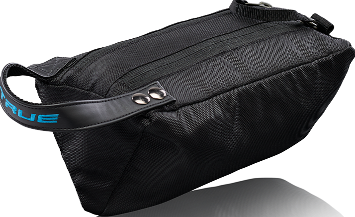 True Hockey True 2021 Elite Toiletry Bag (Black/Blue)