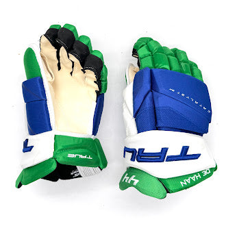  True Catalyst 9X - NHL Pro Stock Glove - Calvin De Haan (Blue/Green/White)